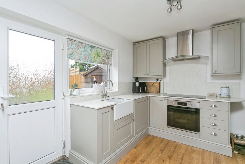 Property photo 3 of 17 Pbox-Img.Jpg