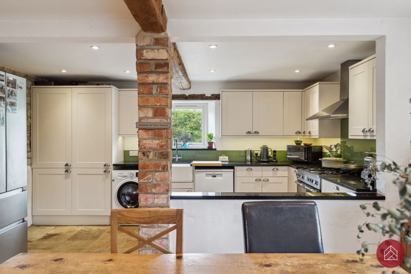 Property photo 3 of 35 Photo 9