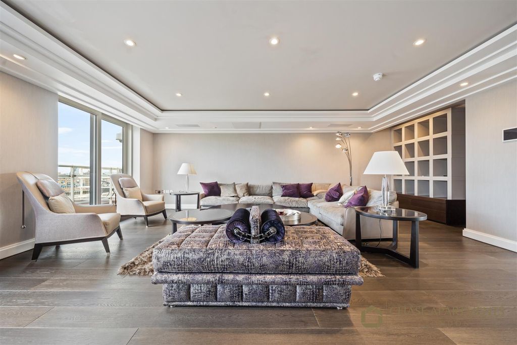 Property photo 2 of 22 Butlers Wharf Se1 2Ye-12.Jpg