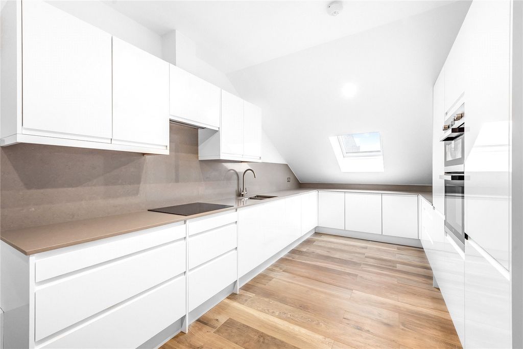 Property photo 2 of 8 Picture No. 07