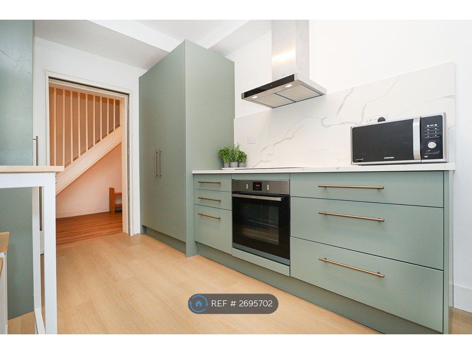 Property photo 2 of 26