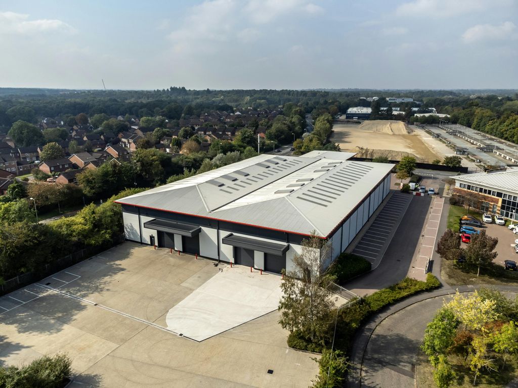 Property photo 1 of 11 Yard Shot Aero 40.Jpg