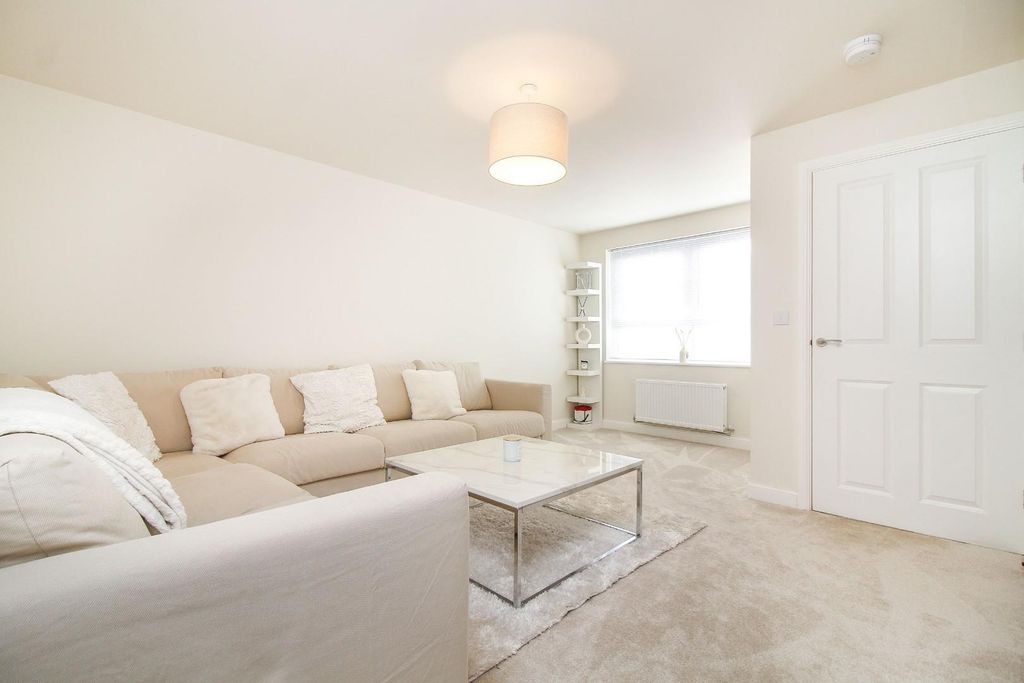 Property photo 2 of 14 2