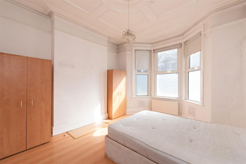 Property photo 3 of 10 Warham 12.Jpg