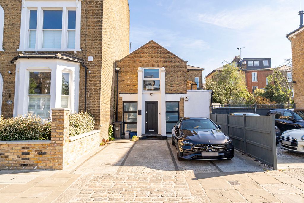 Property photo 3 of 14 Ndb08582-Edit