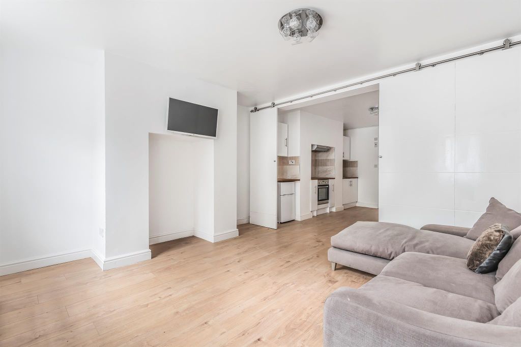 Property photo 3 of 6 Reception Room