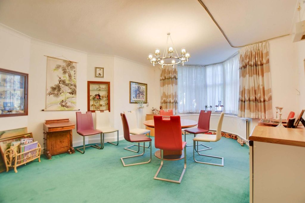 Additional image 13 of 5 bed detached house for saleBarrington Road, Stoneygate, Leicester LE2