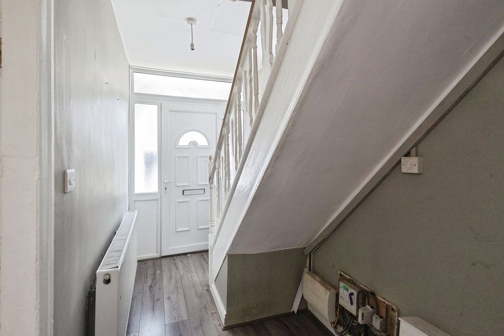Property photo 2 of 18 Pbox-Img.Jpg