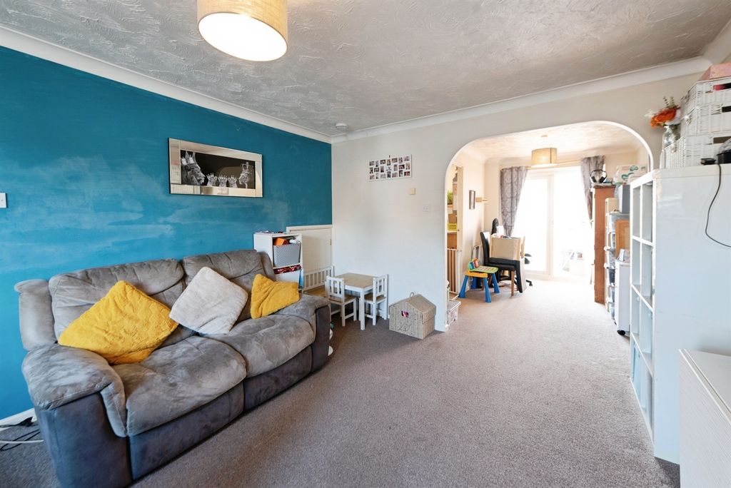 Property photo 3 of 18