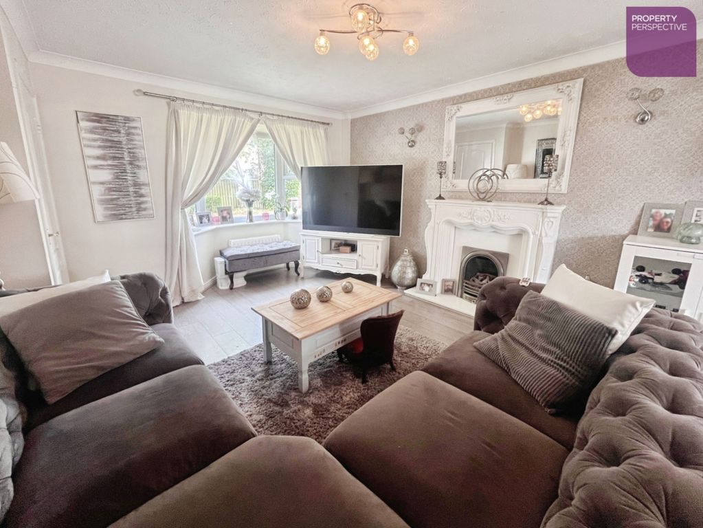 Property photo 2 of 10 Lounge