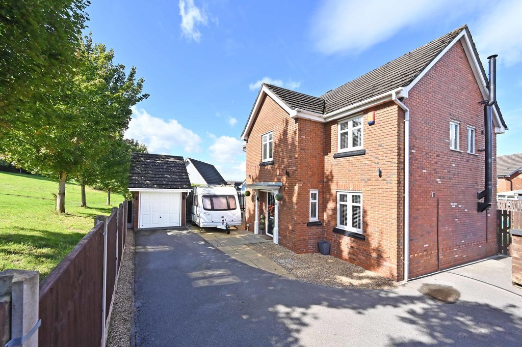 Property photo 1 of 39 External