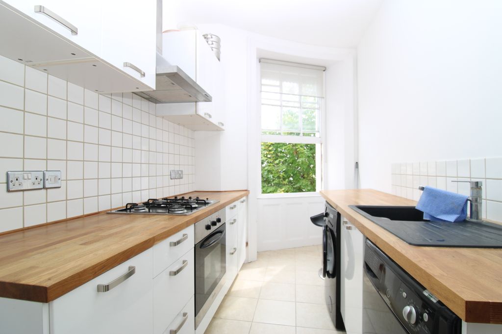Property photo 1 of 6 Kitchen