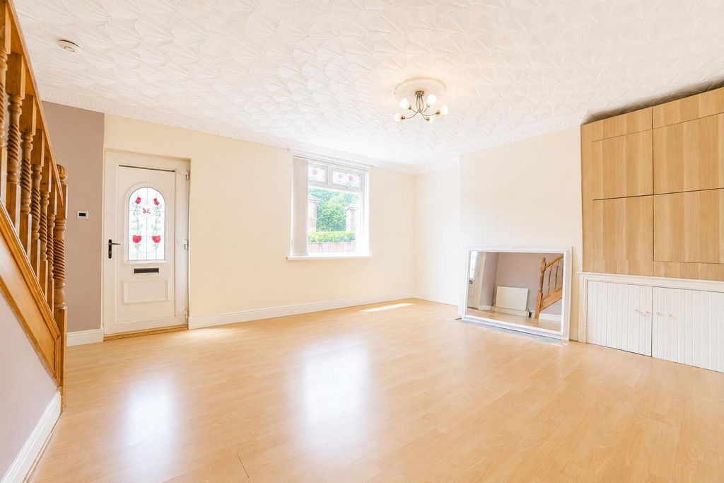 Property photo 3 of 24