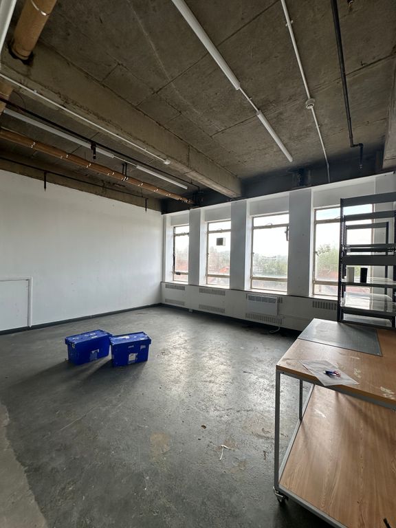 Property photo 1 of 2