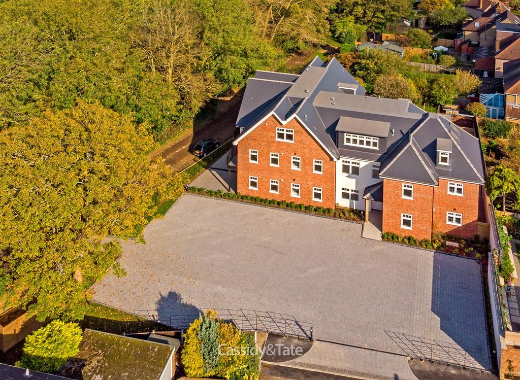 Property photo 1 of 17 Provencehouse_Externalsanddetails-22.Jpg