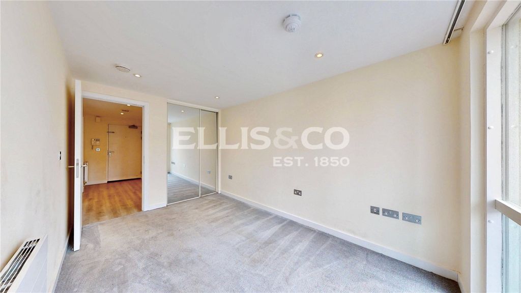 Property photo 1 of 17 Picture No. 15