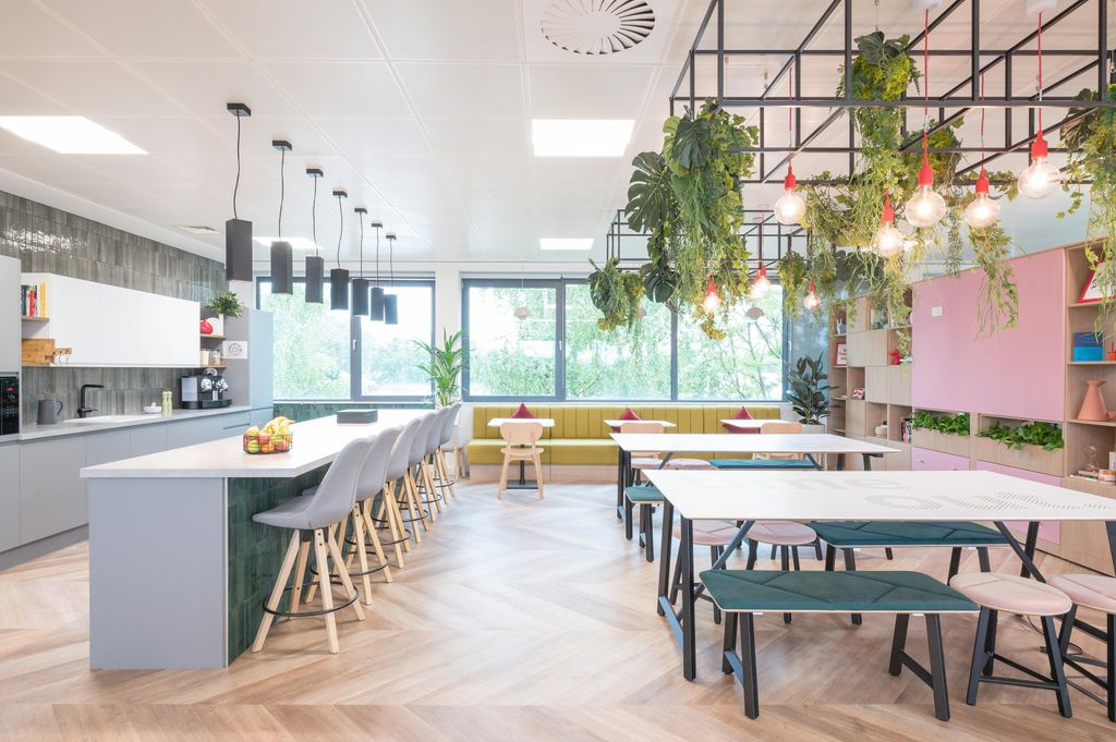 Property photo 2 of 8 59649.Jpg