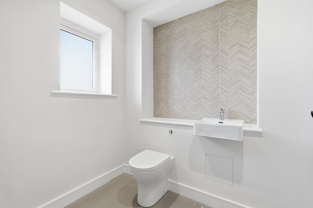 Additional image 8 of 4 bed detached house for saleOakley Gardens, Little Oakley, Harwich CO12
