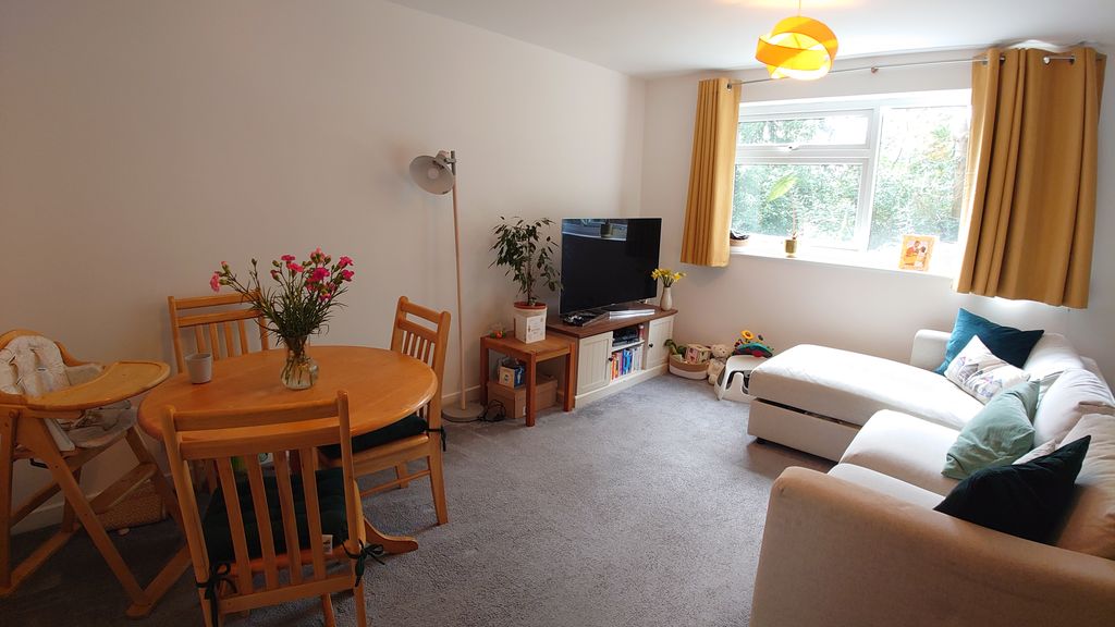 Property photo 2 of 7