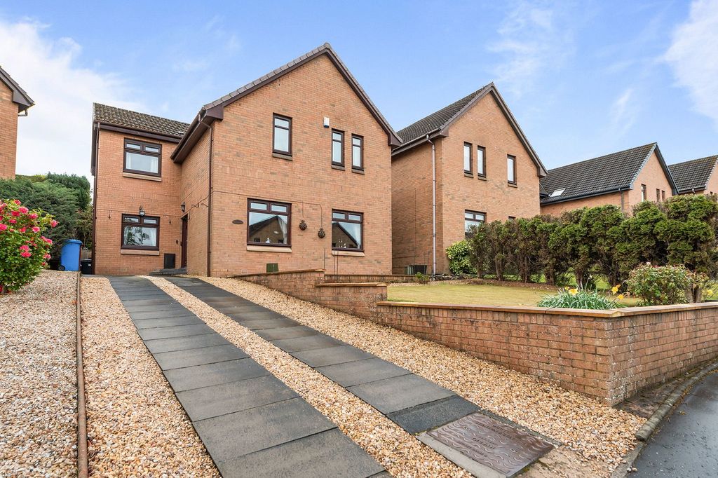 Property photo 1 of 36