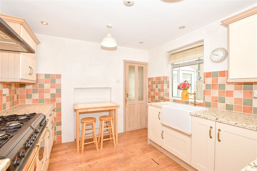 Property photo 2 of 16 Kitchen