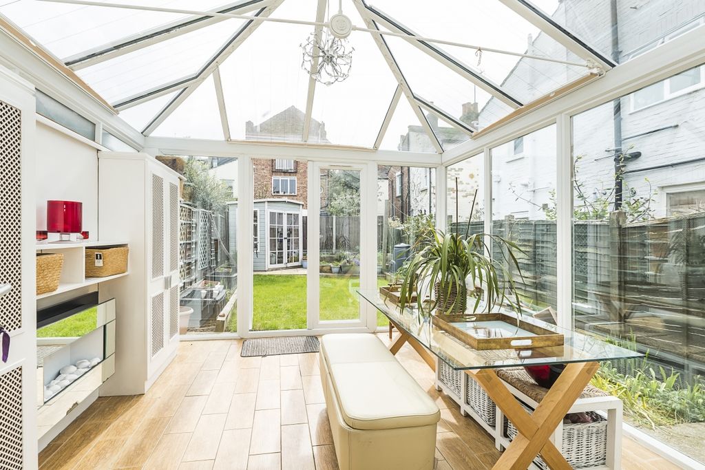 Property photo 3 of 13 Stephendale 2