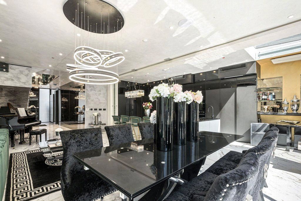 Additional image 7 of 5 bed detached house to rentWaggon Road, Barnet EN4