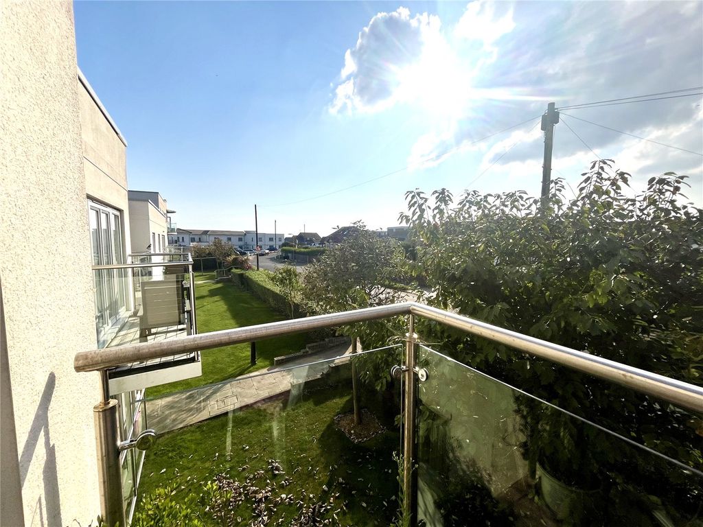 Property photo 2 of 9 Picture No. 26