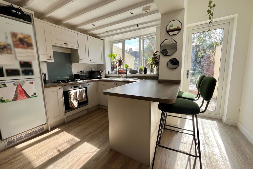 Property photo 3 of 14 Kitchen/ Diner