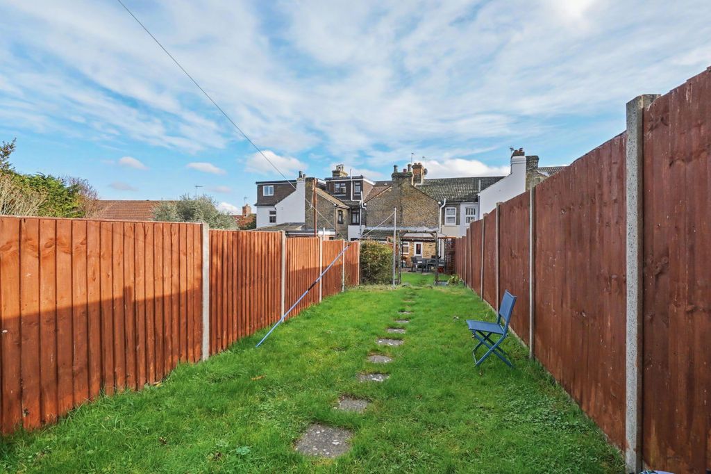 Property photo 3 of 15