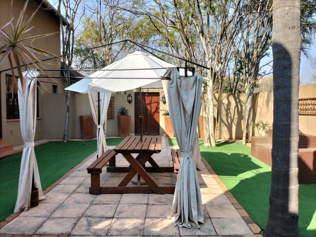Property photo 2 of 33