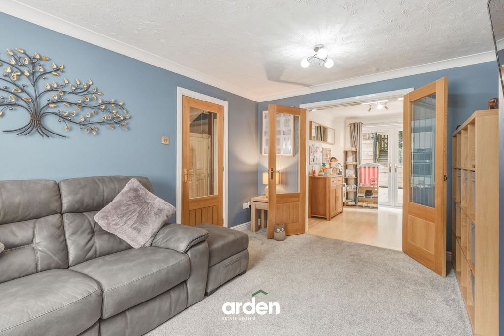 Property photo 3 of 16
