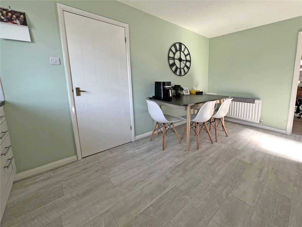 Property photo 3 of 18 Picture No. 28