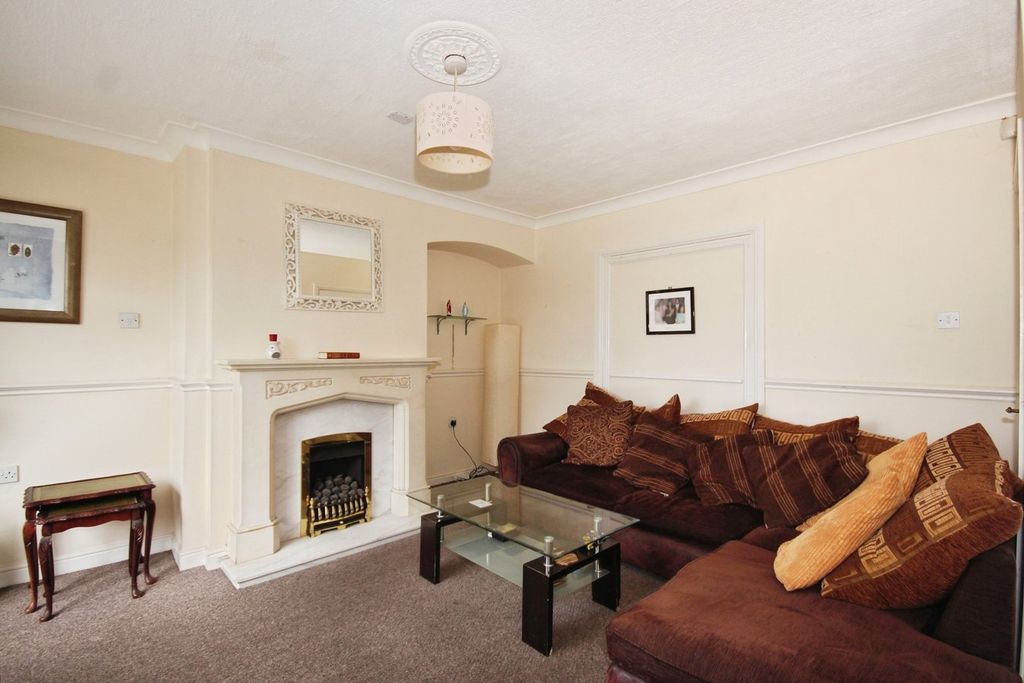 Property photo 3 of 19