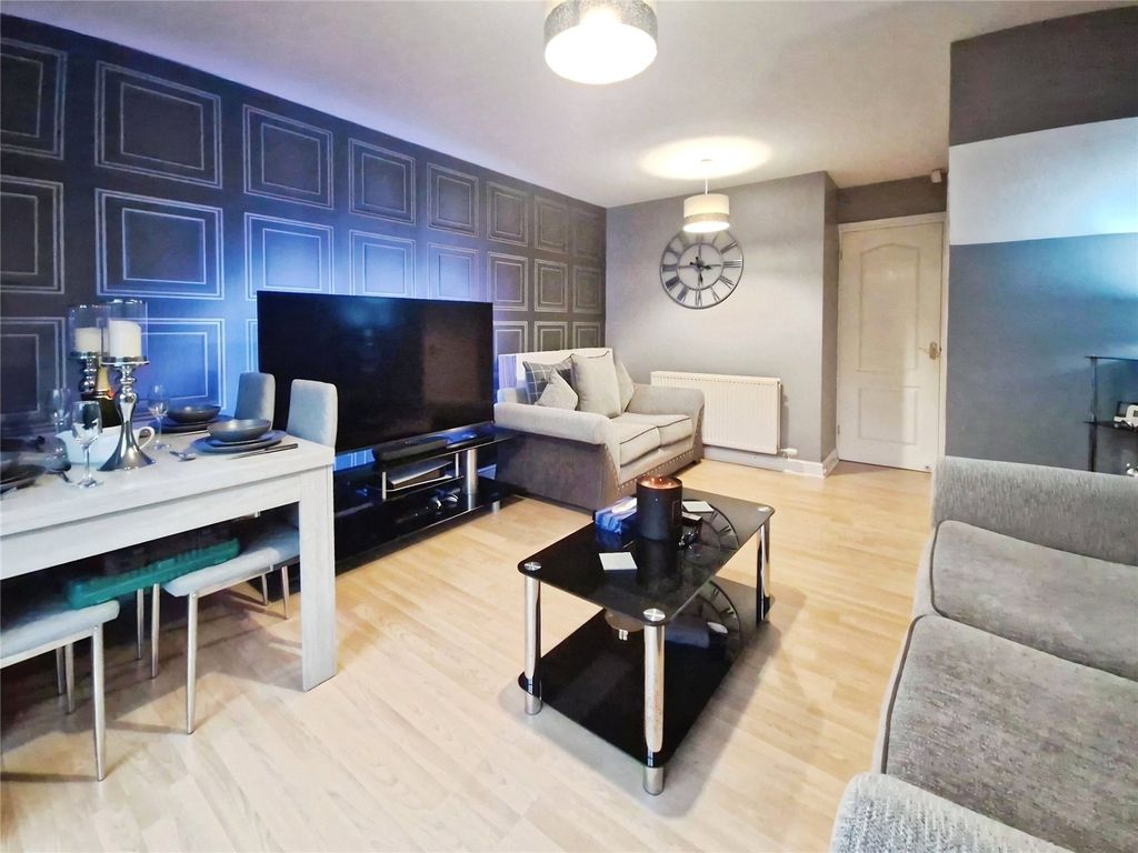 Property photo 3 of 12 Picture No. 21