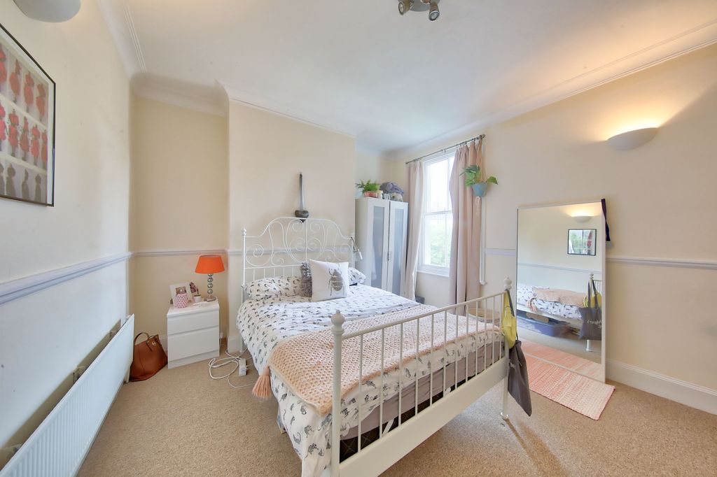 Property photo 3 of 12 Photo