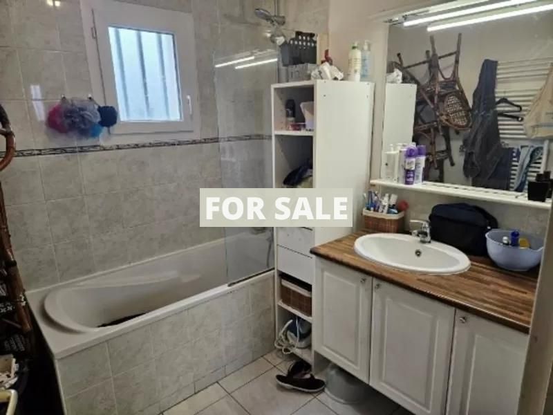 Property photo 3 of 5