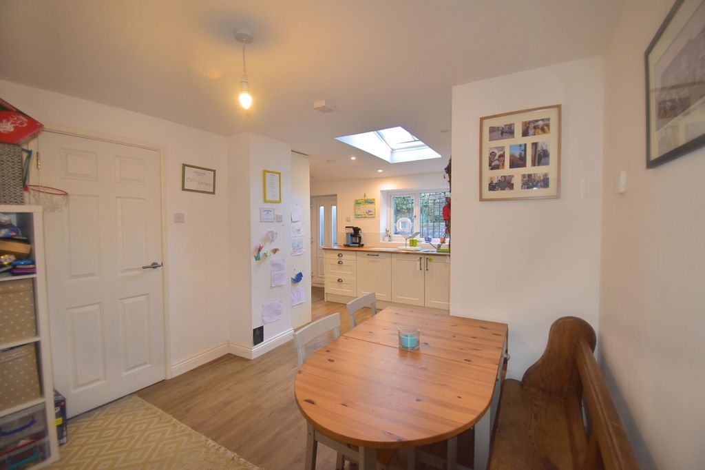 Property photo 3 of 19 Dining Kitchen