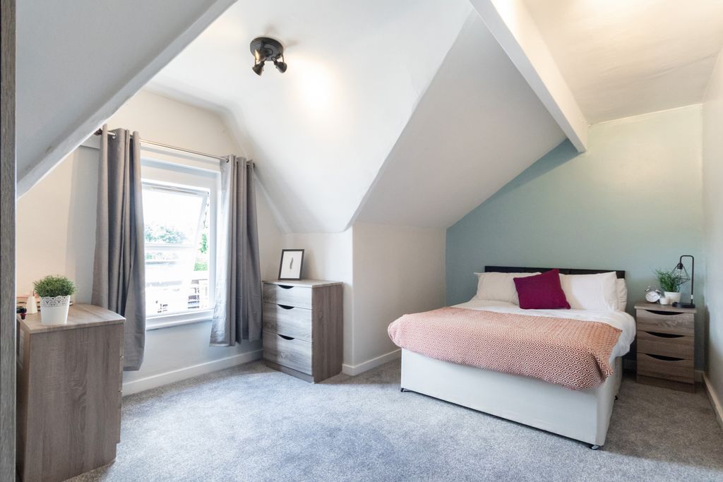 Property photo 1 of 12 Property Photo