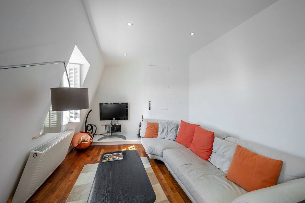 Property photo 1 of 6