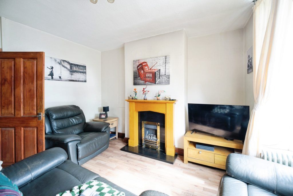 Property photo 3 of 12