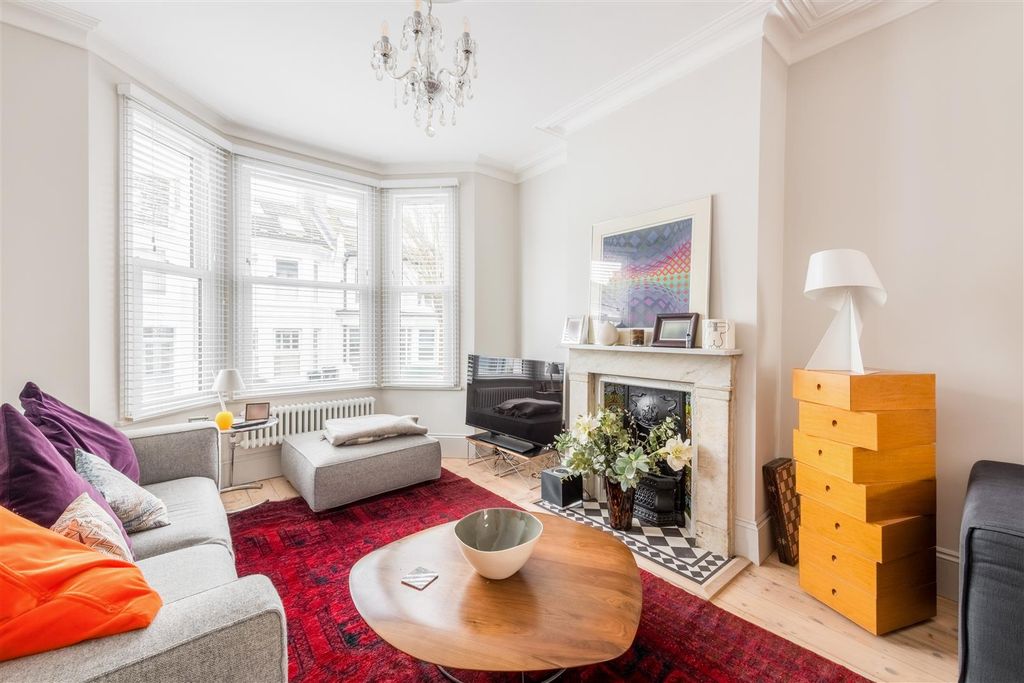 Property photo 2 of 21 35 Coventry Street-8.Jpg