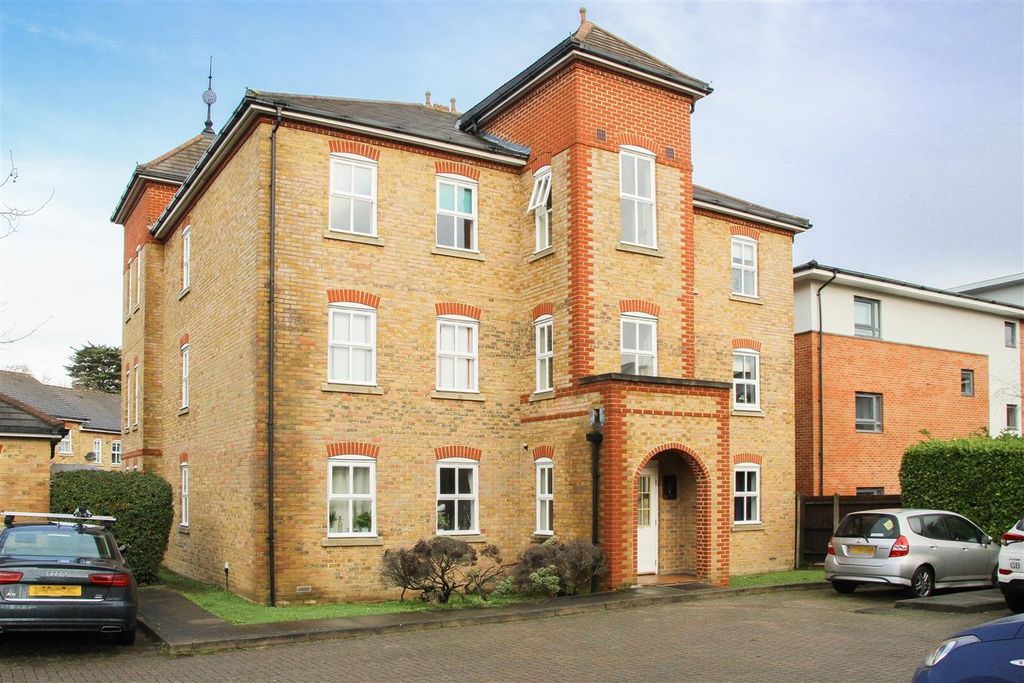 Property photo 2 of 12