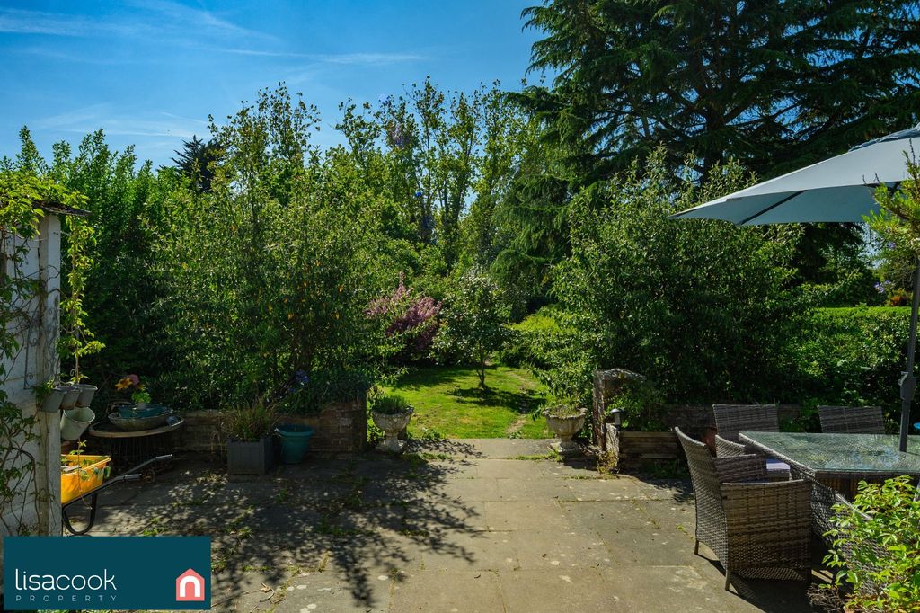 Property photo 2 of 24