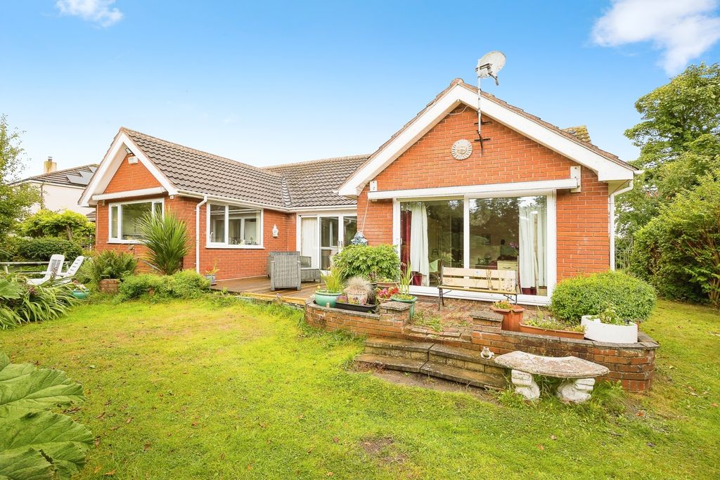 Property photo 1 of 17 Photo