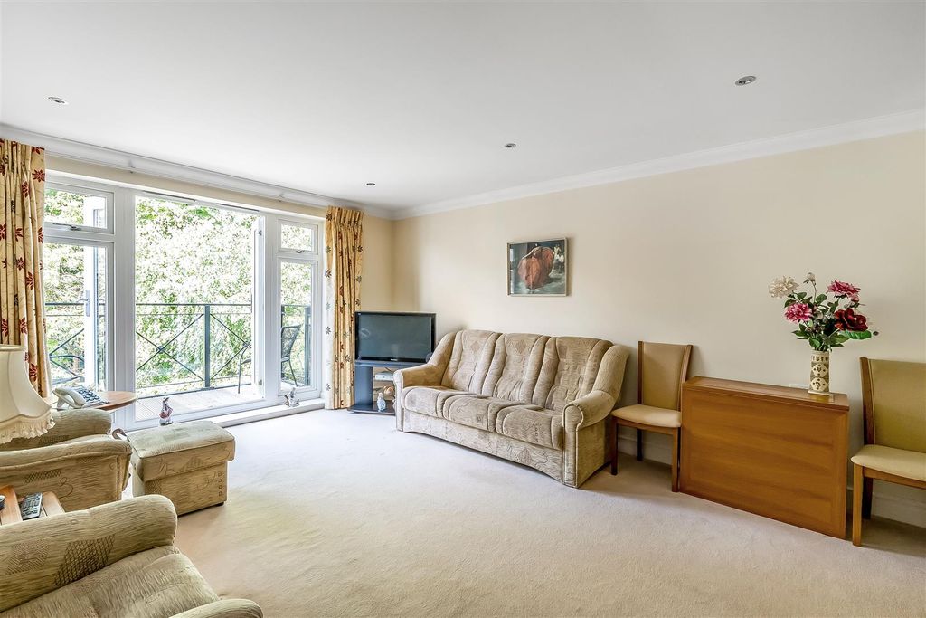 Property photo 2 of 36 23-Warren-Court-2.Jpg