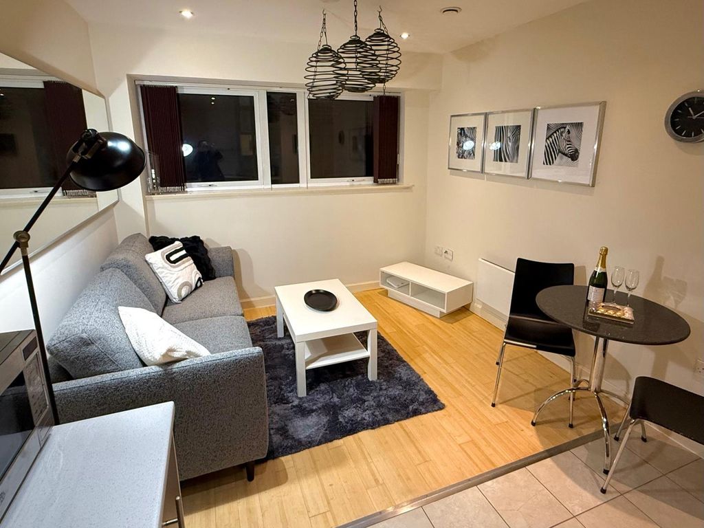 Property photo 2 of 10 Picture No. 24