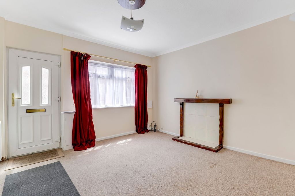 Property photo 2 of 13