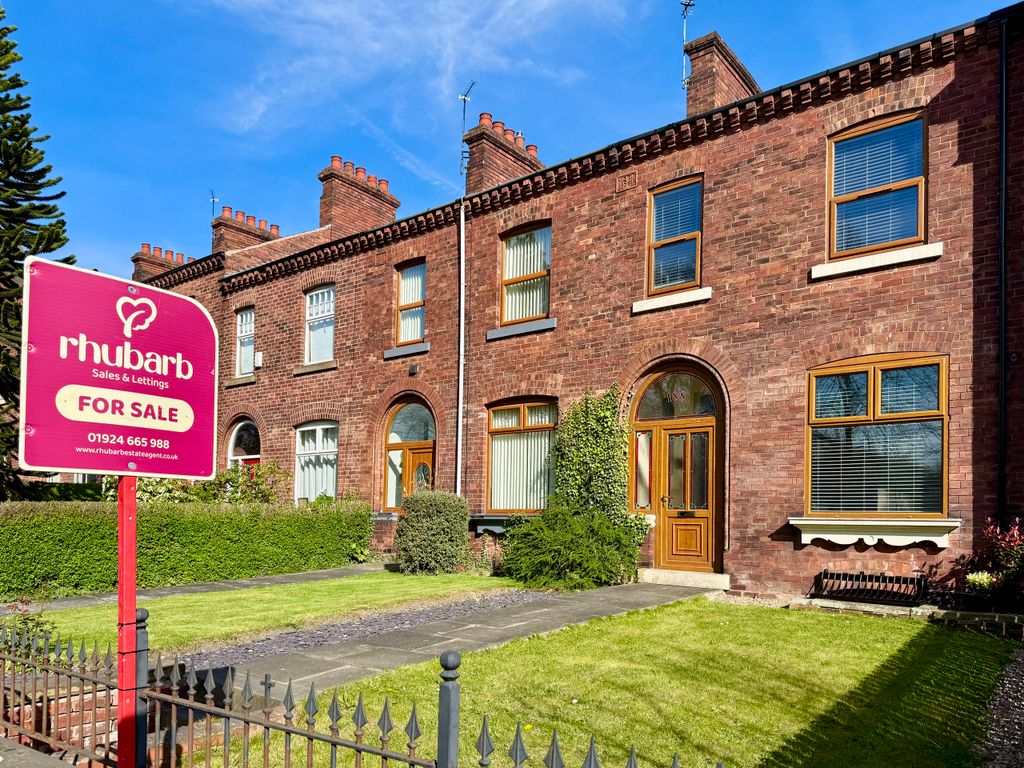 Property photo 1 of 24 External