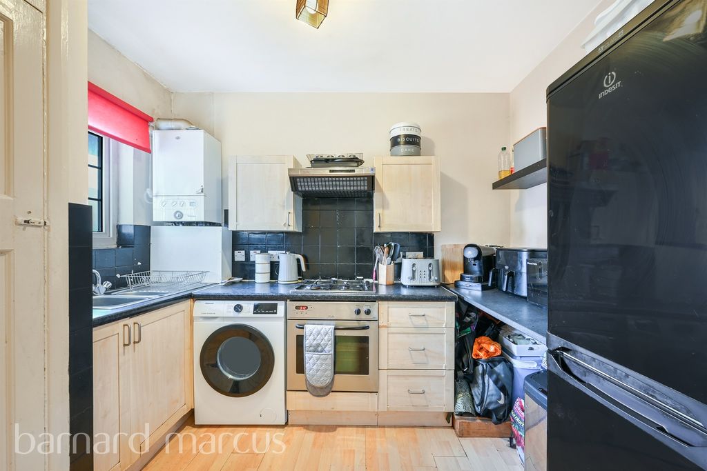 Property photo 3 of 8